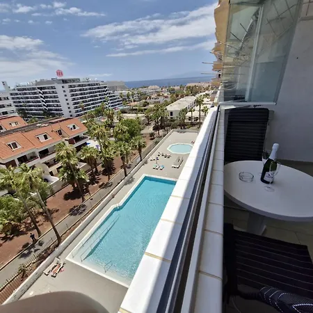 Apartment Charm - Americas