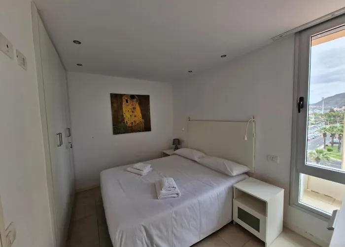 Apartment Charm - Americas