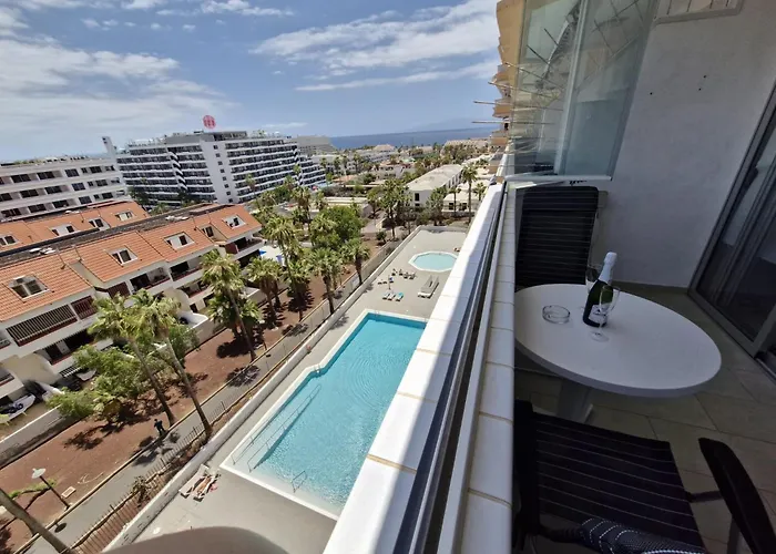 Apartment Charm - Americas